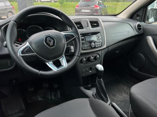Renault Logan II Рестайлинг с пробегом 2020 года, цена 780 000 рублей, 123000 км, седан, Автокод Объявления