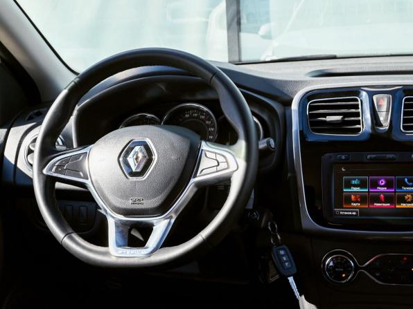 Renault Logan II Рестайлинг с пробегом 2019 года, цена 1 207 500 рублей, 71230 км, седан, Автокод Объявления