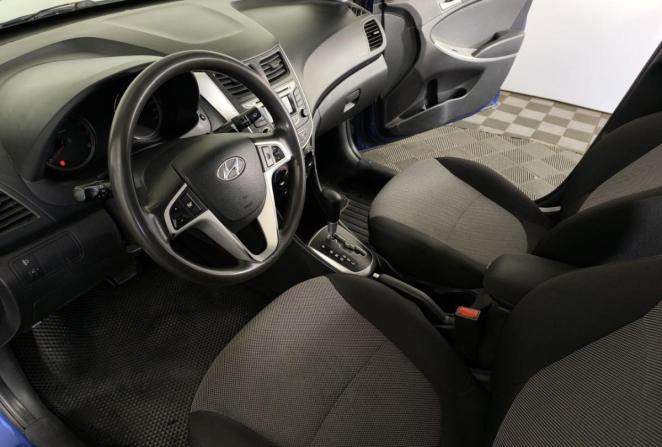 Hyundai Solaris I с пробегом 2012 года, цена 700 000 рублей, 232130 км, седан, Автокод Объявления
