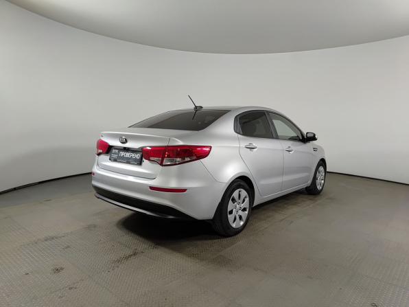 Kia Rio III Рестайлинг с пробегом 2017 года, цена 970 000 рублей, 231524 км, седан, Автокод Объявления