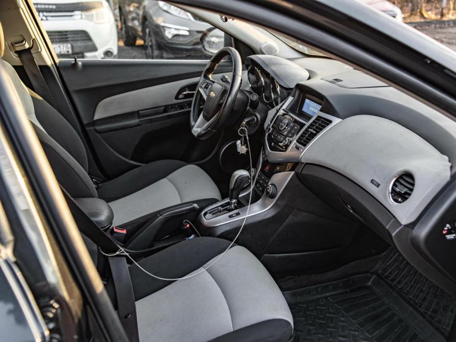 Chevrolet Cruze I Рестайлинг Санкт-Петербург  - изображение 11