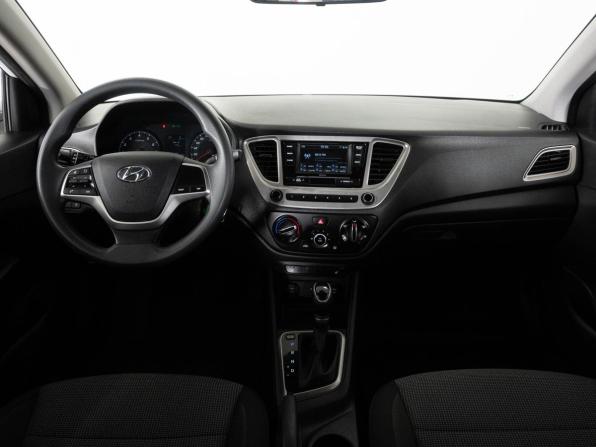 Hyundai Solaris II Рестайлинг с пробегом 2021 года, цена 1 655 000 рублей, 61960 км, седан, Автокод Объявления