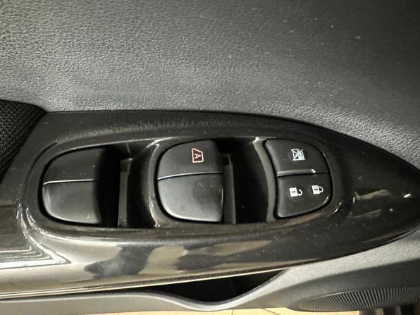 Nissan Juke I с пробегом 2013 года, цена 970 000 рублей, 118811 км, внедорожник, Автокод Объявления