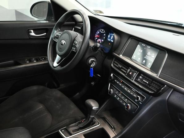 Kia Optima IV с пробегом 2017 года, цена 1 700 000 рублей, 78400 км, седан, Автокод Объявления