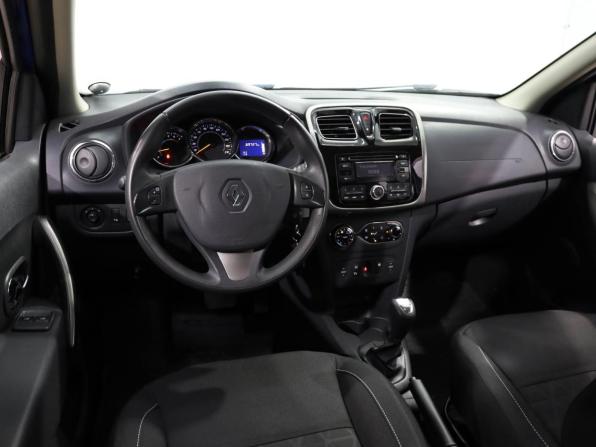 Renault Sandero II с пробегом 2015 года, цена 914 000 рублей, 69727 км, хэтчбек, Автокод Объявления