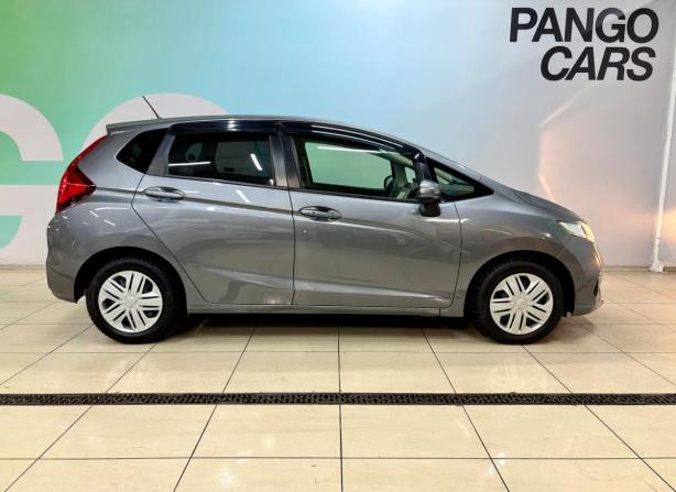 Honda Fit III Рестайлинг с пробегом 2019 года, цена 1 089 000 рублей, 137750 км, хэтчбек, Автокод Объявления