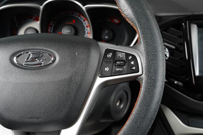 Lada (ВАЗ) Vesta I с пробегом 2021 года, цена 1 489 000 рублей, 77501 км, седан, Автокод Объявления