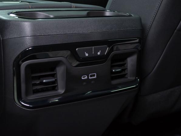 GMC Sierra IV Рестайлинг с пробегом 2025 года, цена 10 999 000 рублей, 52 км, offers.body_type.unknown, Автокод Объявления