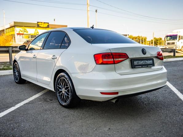 Volkswagen Jetta VI Рестайлинг с пробегом 2015 года, цена 1 048 000 рублей, 223196 км, седан, Автокод Объявления