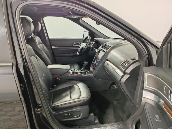 Ford Explorer V Рестайлинг с пробегом 2018 года, цена 2 999 000 рублей, 131267 км, внедорожник, Автокод Объявления