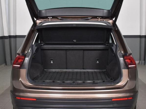 Volkswagen Tiguan II с пробегом 2018 года, цена 2 349 999 рублей, 153387 км, внедорожник, Автокод Объявления