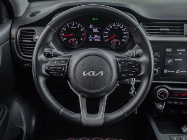 Kia Rio IV Рестайлинг с пробегом 2021 года, цена 1 845 000 рублей, 71000 км, хэтчбек, Автокод Объявления