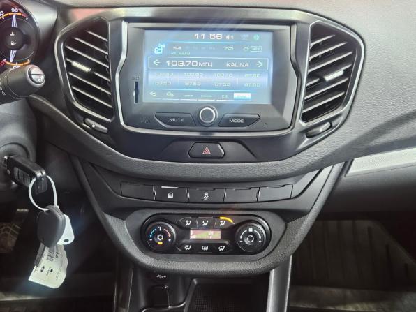 Lada (ВАЗ) Vesta I с пробегом 2018 года, цена 900 000 рублей, 77044 км, седан, Автокод Объявления