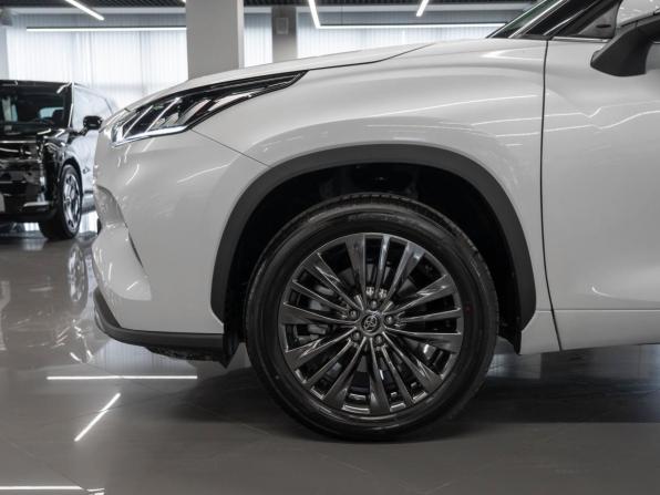 Toyota Highlander IV (XU70) с пробегом 2025 года, цена 5 300 000 рублей, 18 км, внедорожник, Автокод Объявления