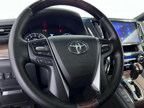 Toyota Alphard III с пробегом 2016 года, цена 3 350 000 рублей, 183410 км, минивэн, Автокод Объявления