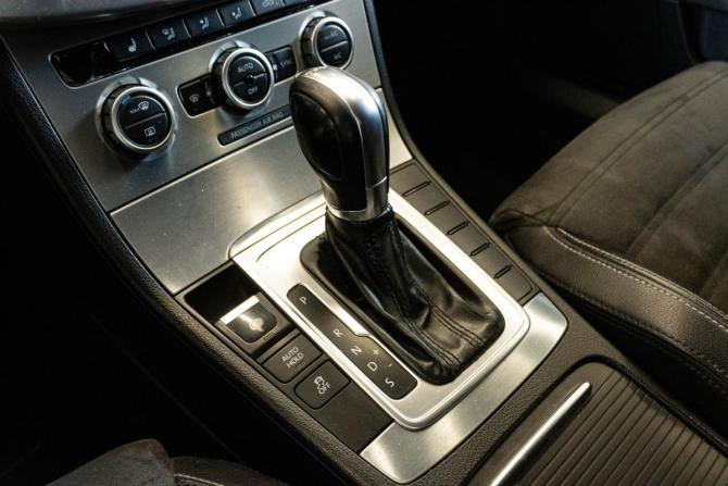 Volkswagen Passat CC I Рестайлинг с пробегом 2013 года, цена 1 155 000 рублей, 243273 км, седан, Автокод Объявления