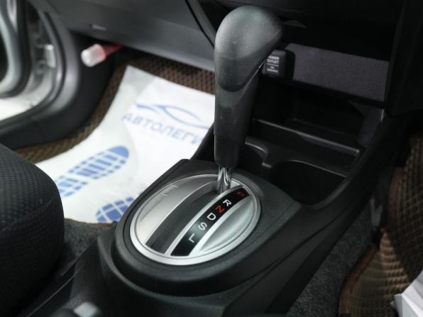 Honda Fit II с пробегом 2013 года, цена 1 040 000 рублей, 57000 км, хэтчбек, Автокод Объявления
