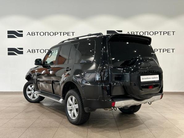Mitsubishi Pajero IV Рестайлинг 2 с пробегом 2015 года, цена 1 919 000 рублей, 212852 км, внедорожник, Автокод Объявления