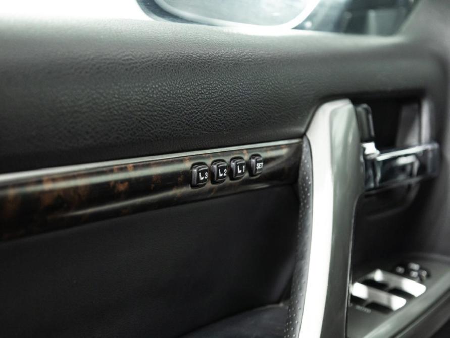 Toyota Land Cruiser 200 Series Рестайлинг 1 Санкт-Петербург  - изображение 20