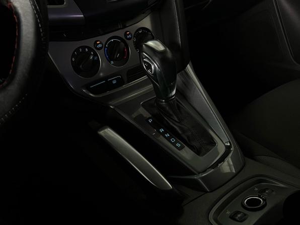 Ford Focus III с пробегом 2012 года, цена 720 000 рублей, 140227 км, хэтчбек, Автокод Объявления