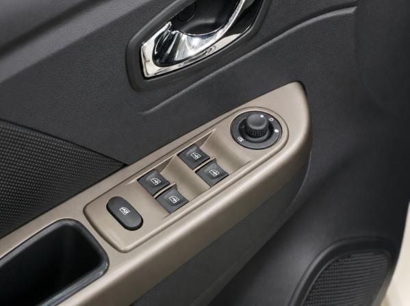 Renault Kaptur I с пробегом 2017 года, цена 1 530 000 рублей, 115000 км, внедорожник, Автокод Объявления