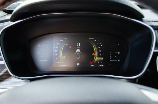 Geely Atlas Pro с пробегом 2024 года, цена 2 099 000 рублей, 44600 км, внедорожник, Автокод Объявления