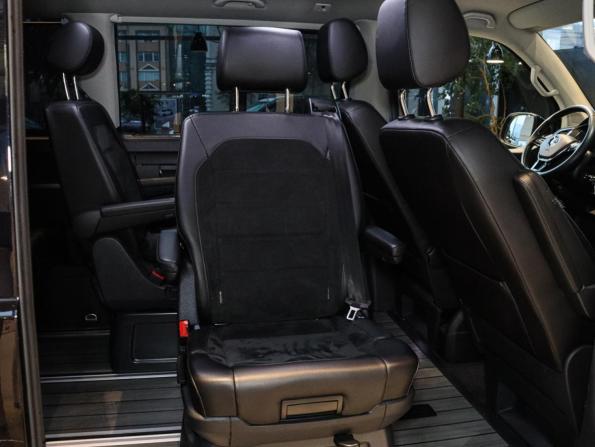 Volkswagen Multivan T6 с пробегом 2018 года, цена 5 200 000 рублей, 74000 км, минивэн, Автокод Объявления