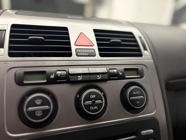 Volkswagen Touran I Рестайлинг с пробегом 2008 года, цена 699 000 рублей, 193946 км, компактвэн, Автокод Объявления