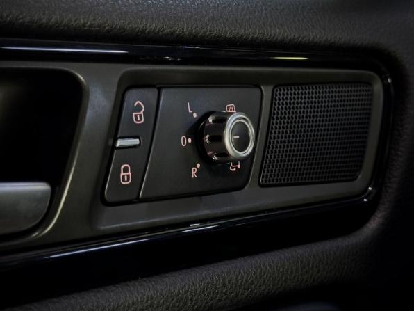 Volkswagen Touareg II с пробегом 2013 года, цена 2 550 000 рублей, 208216 км, внедорожник, Автокод Объявления