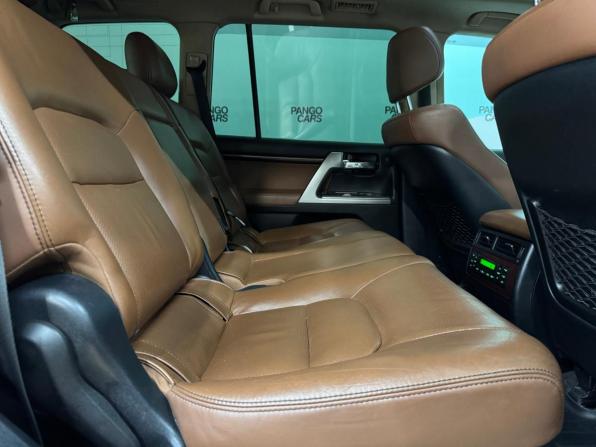 Toyota Land Cruiser 200 Series Рестайлинг 1 с пробегом 2014 года, цена 3 565 000 рублей, 358420 км, внедорожник, Автокод Объявления