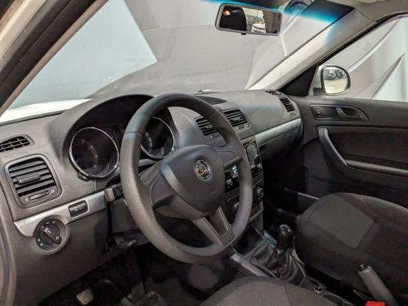 Skoda Yeti I Рестайлинг с пробегом 2015 года, цена 1 149 000 рублей, 151100 км, внедорожник, Автокод Объявления