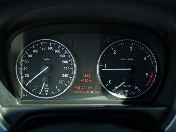 BMW 3 серии V (E90/E91/E92/E93) с пробегом 2007 года, цена 999 000 рублей, 288933 км, седан, Автокод Объявления