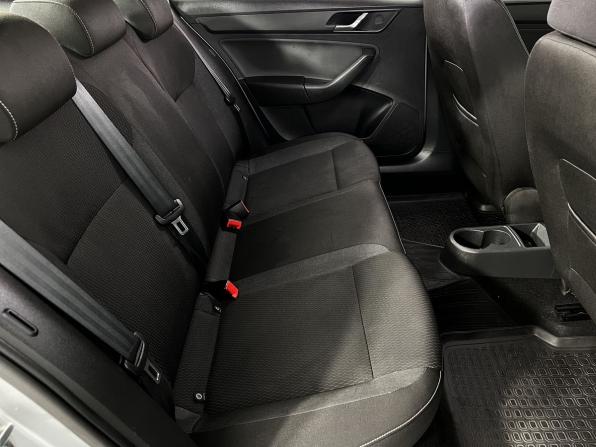 Skoda Rapid I с пробегом 2014 года, цена 1 230 000 рублей, 64793 км, лифтбек, Автокод Объявления
