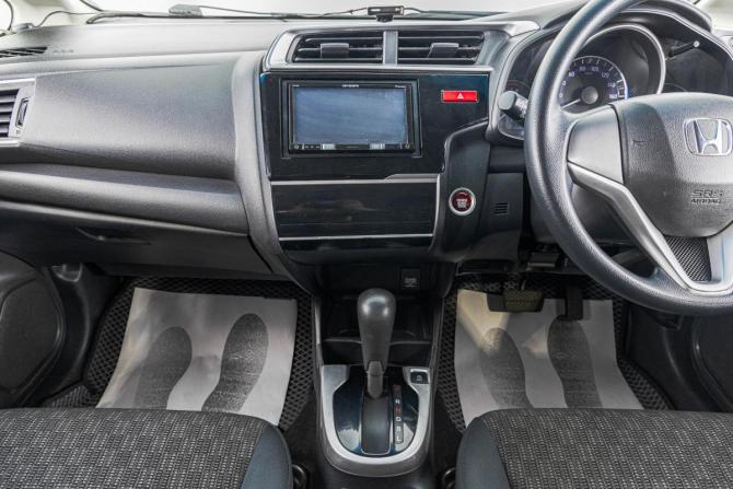 Honda Fit III с пробегом 2015 года, цена 999 000 рублей, 109000 км, хэтчбек, Автокод Объявления