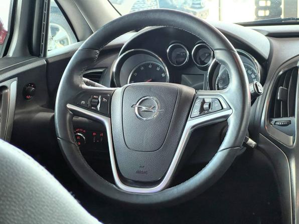Opel Astra J с пробегом 2011 года, цена 1 150 000 рублей, 54000 км, хэтчбек, Автокод Объявления