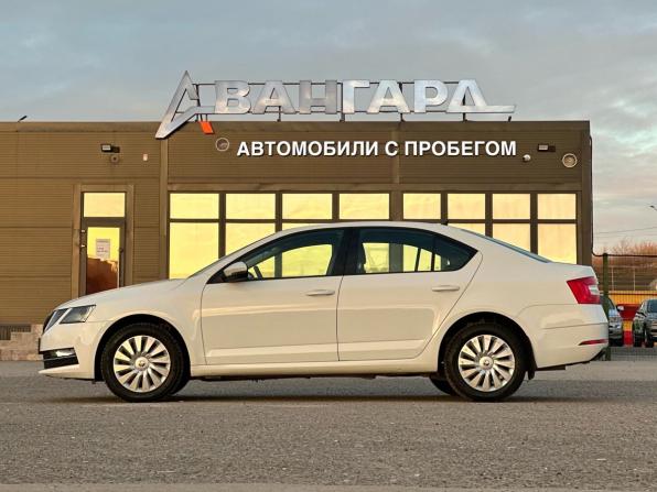 Skoda Octavia III (A7) Рестайлинг с пробегом 2018 года, цена 1 720 000 рублей, 110000 км, лифтбек, Автокод Объявления