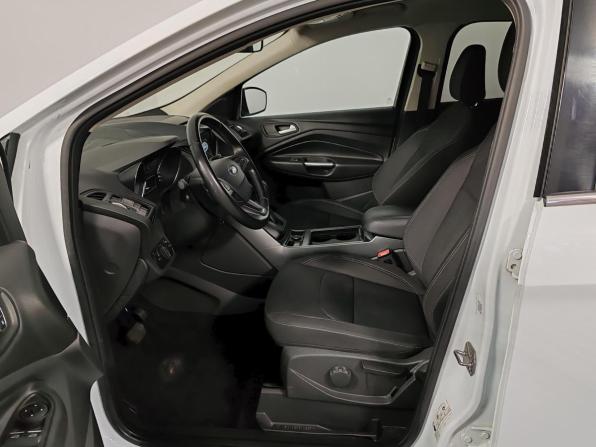 Ford Kuga II Рестайлинг с пробегом 2017 года, цена 1 499 000 рублей, 184586 км, внедорожник, Автокод Объявления