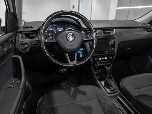 Skoda Rapid I Рестайлинг с пробегом 2017 года, цена 1 475 000 рублей, 104228 км, лифтбек, Автокод Объявления