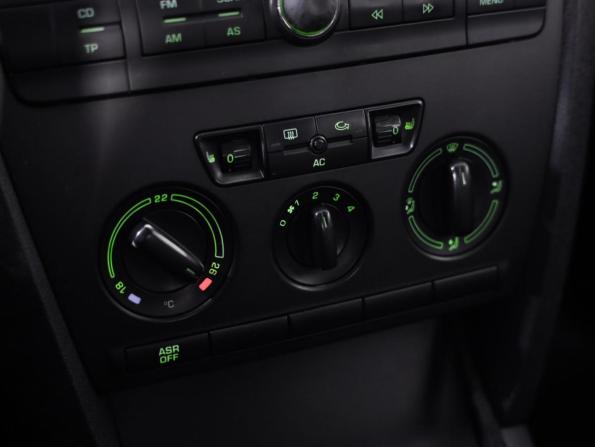 Skoda Octavia II (A5) с пробегом 2008 года, цена 319 000 рублей, 381128 км, лифтбек, Автокод Объявления