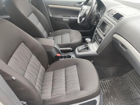 Skoda Octavia II (A5) Рестайлинг с пробегом 2011 года, цена 1 049 000 рублей, 115027 км, лифтбек, Автокод Объявления