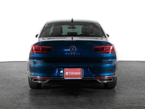 Volkswagen Passat B8 Рестайлинг с пробегом 2021 года, цена 2 400 000 рублей, 52607 км, седан, Автокод Объявления