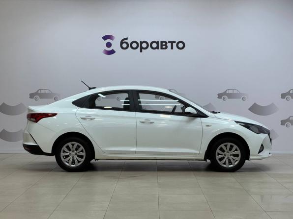 Hyundai Solaris II Рестайлинг с пробегом 2020 года, цена 1 300 000 рублей, 113602 км, седан, Автокод Объявления