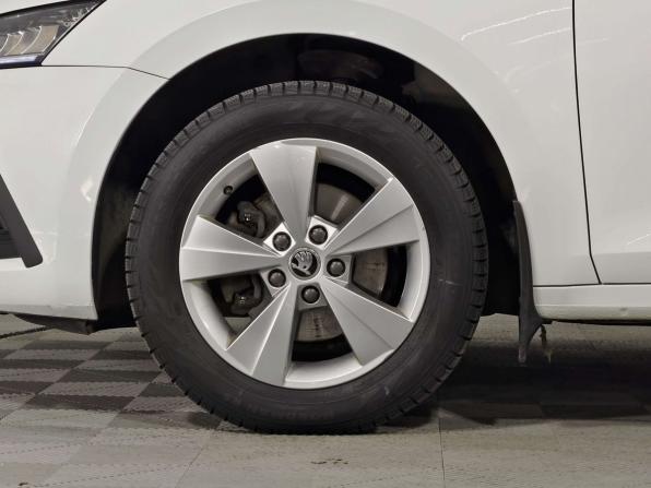 Skoda Octavia IV (A8) с пробегом 2021 года, цена 1 649 000 рублей, 172981 км, лифтбек, Автокод Объявления
