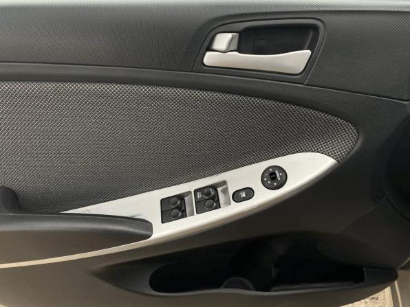 Hyundai Solaris I с пробегом 2011 года, цена 599 000 рублей, 200694 км, седан, Автокод Объявления