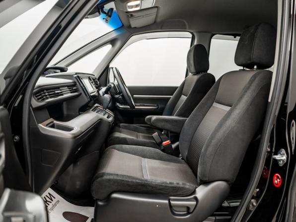 Honda Stepwgn V Рестайлинг с пробегом 2019 года, цена 2 250 000 рублей, 62617 км, минивэн, Автокод Объявления