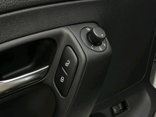 Volkswagen Polo V Рестайлинг с пробегом 2017 года, цена 1 235 000 рублей, 84008 км, седан, Автокод Объявления