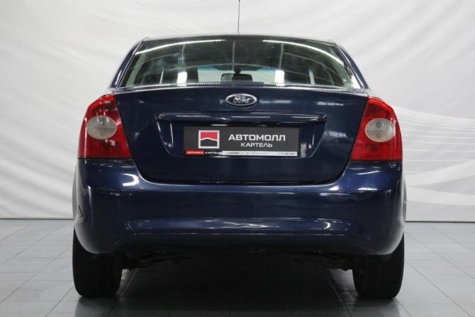 Ford Focus II Рестайлинг с пробегом 2010 года, цена 550 000 рублей, 325932 км, седан, Автокод Объявления