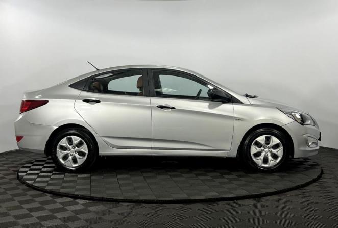 Hyundai Solaris I Рестайлинг с пробегом 2015 года, цена 895 000 рублей, 181488 км, седан, Автокод Объявления