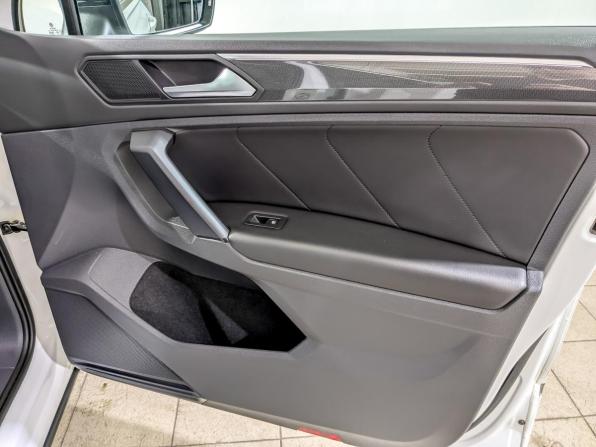 Volkswagen Tiguan II с пробегом 2018 года, цена 2 700 000 рублей, 132695 км, внедорожник, Автокод Объявления