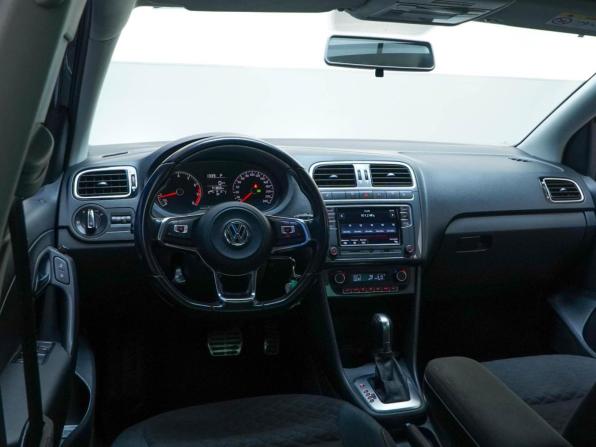 Volkswagen Polo V Рестайлинг с пробегом 2019 года, цена 1 320 000 рублей, 141809 км, седан, Автокод Объявления